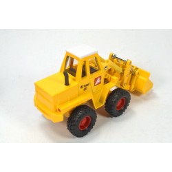 Mercedes-Benz Kurzhauber 710 met Kramer 411 shovel HKL set