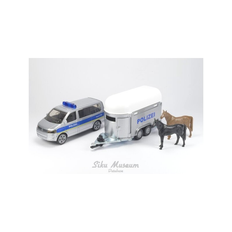 Volkswagen Transporter T5 Facelift met paardentrailer Polizei