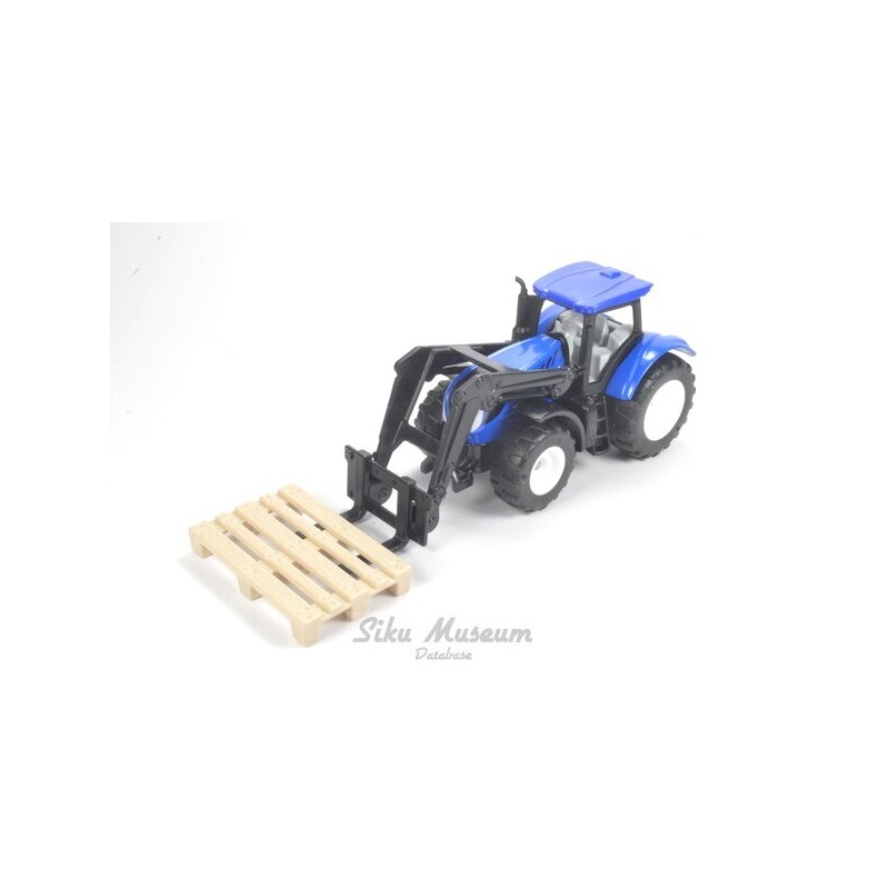 New Holland mit Pallettengabel