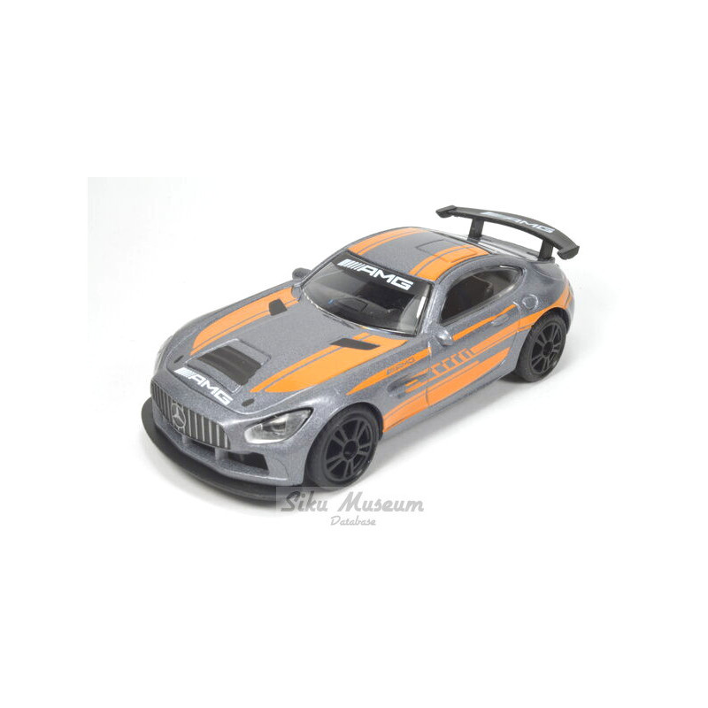 Mercedes AMG GT4 racing