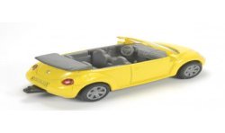 Volkswagen New Beetle with T@B caravan