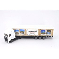 Volvo FH16 met oplegger "Lüdenscheid Stadt des Lichts"