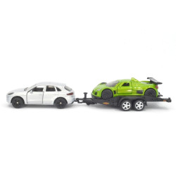 Porsche Macan met autotrailer en Gumpert Apollo