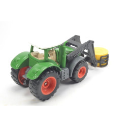 Fendt mit Ballenzange