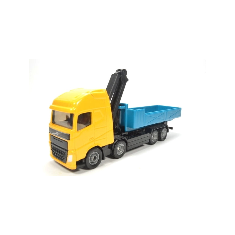 Volvo FH16 with roll-off container