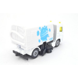 Volvo FM met Faun straatveegmachine
