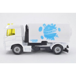 Volvo FM met Faun straatveegmachine