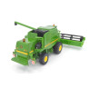 Freightliner met dieplader en John Deere 9680i combine