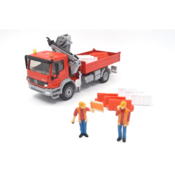 Mercedes Atego mit Ladekran