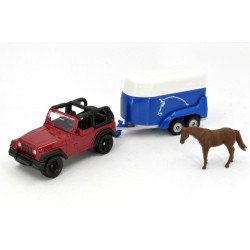 Jeep Wrangler mit Pferdeanhänger