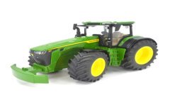 John Deere 8R 370 tractor