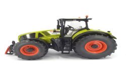 Claas Axion 950 tractor