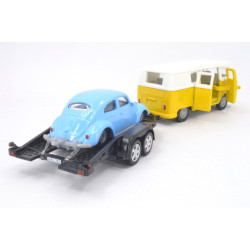 Volkswagen T1 met aanhanger en VW Kever