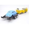 Volkswagen T1 met aanhanger en VW Kever