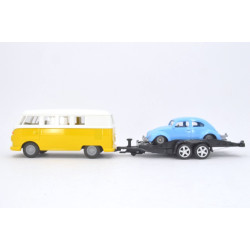 Volkswagen T1 met aanhanger en VW Kever