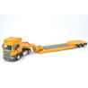 Scania R620 met dieplader en Liebherr 556 wiellader