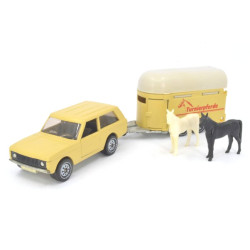 Range Rover with horse trailer