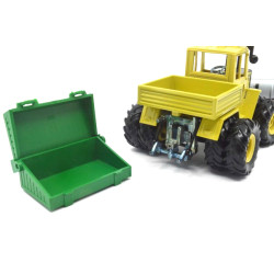 Mercedes MB-Trac 800 met sneeuwploeg