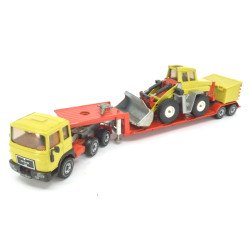 MAN 8.156F with low loader and wheel loader