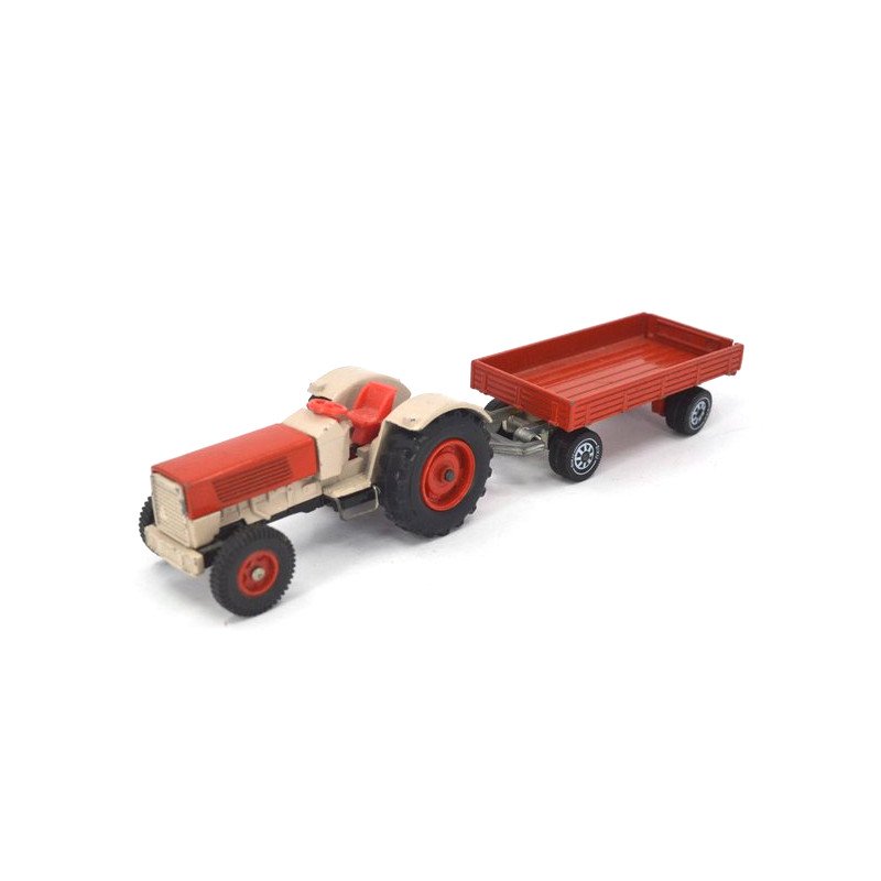 Hanomag-Henschel Robust 900 met aanhanger