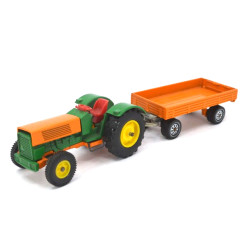 Hanomag-Henschel Robust 900 with trailer