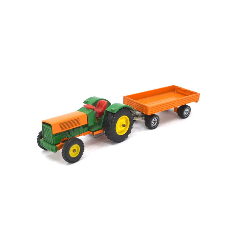 Hanomag-Henschel Robust 900 with trailer