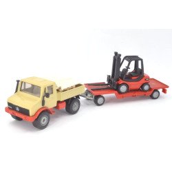 Mercedes Unimog 1500 with forklift