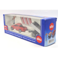Volkswagen Amarok with tipping trailer