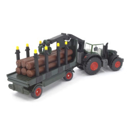 Fendt 939 tractor met bosbouw aanhanger met 6 boomstammen