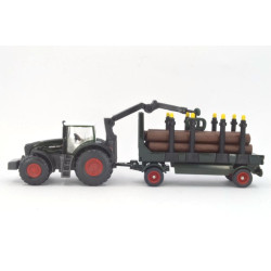 Fendt 939 tractor met bosbouw aanhanger met 6 boomstammen