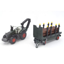 Fendt 939 tractor met bosbouw aanhanger met 6 boomstammen