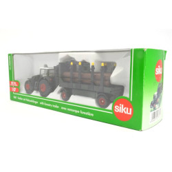 Fendt 939 tractor met bosbouw aanhanger met 6 boomstammen