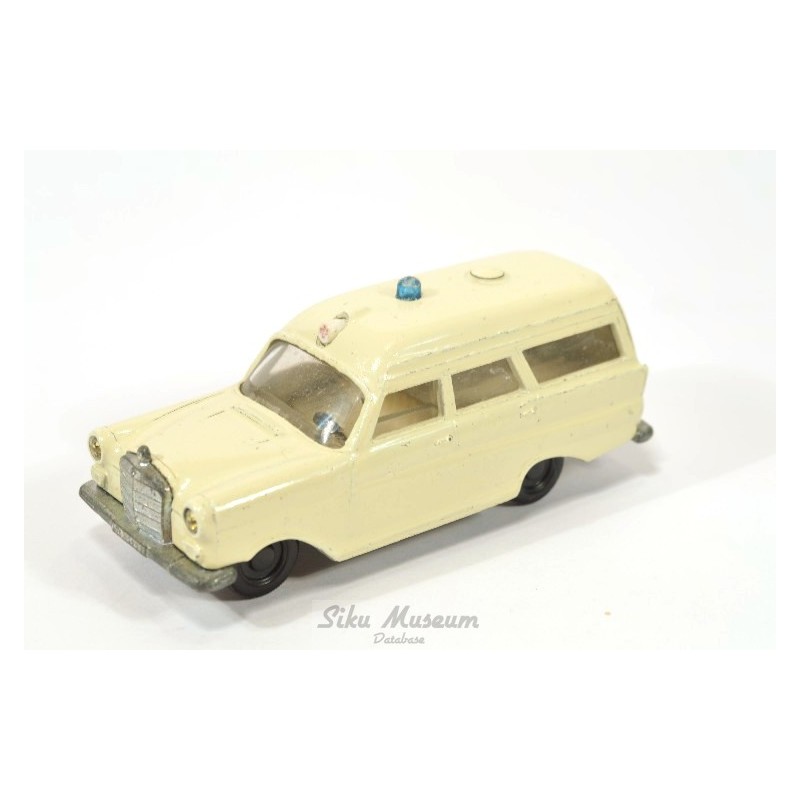 Mercedes 190 Ambulance