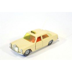Mercedes 250/8 Taxi
