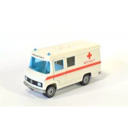 Mercedes 406 Rettungsdienst