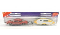 Volkswagen New Beetle with T@B caravan