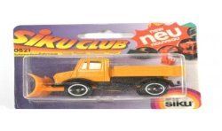 Mercedes Unimog snow plough