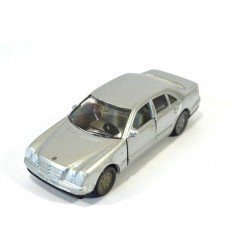 Mercedes E 230