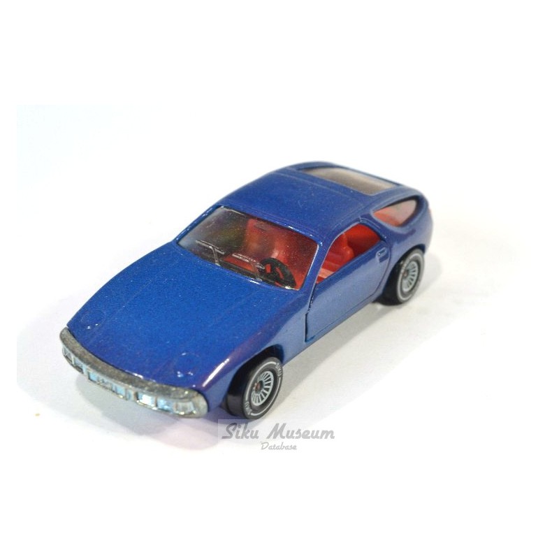 Porsche 928
