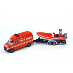 Mercedes Sprinter mit AnhÃ¤nger und Boot Fire & Rescue
