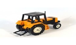 Renault tractor