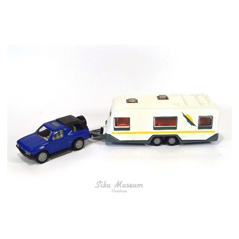 Opel Frontera met caravan