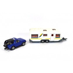 Opel Frontera met caravan