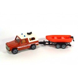 Mercedes 280 GE with rescue boat