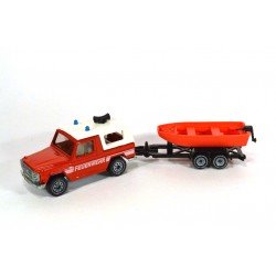 Mercedes 280 GE with rescue boat