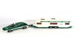 Mercedes ML 320 Polizei mit Wohnwagen