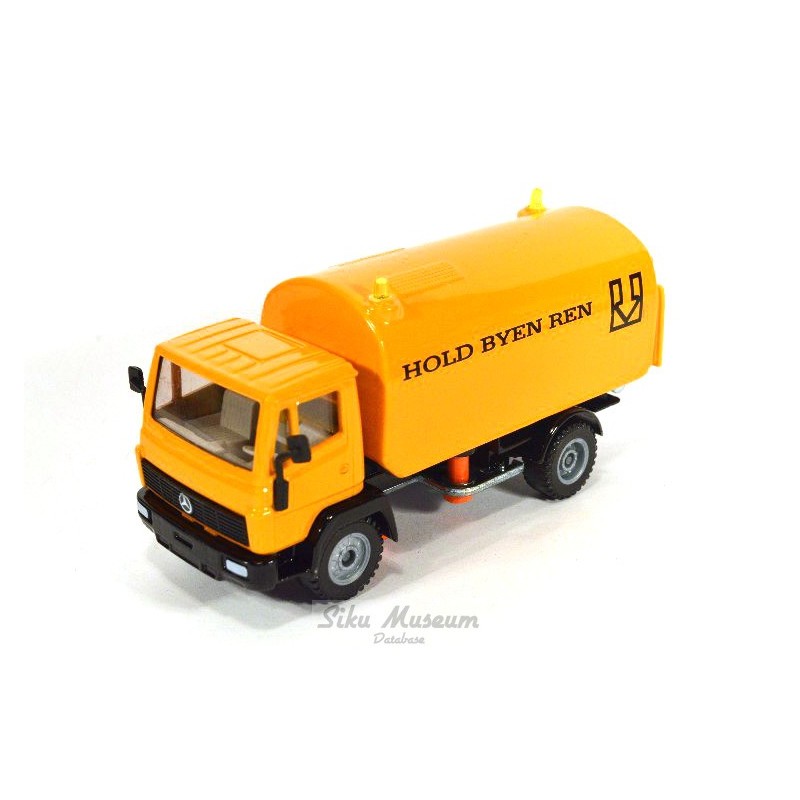 Mercedes LN 2 Strassenkehrmaschine