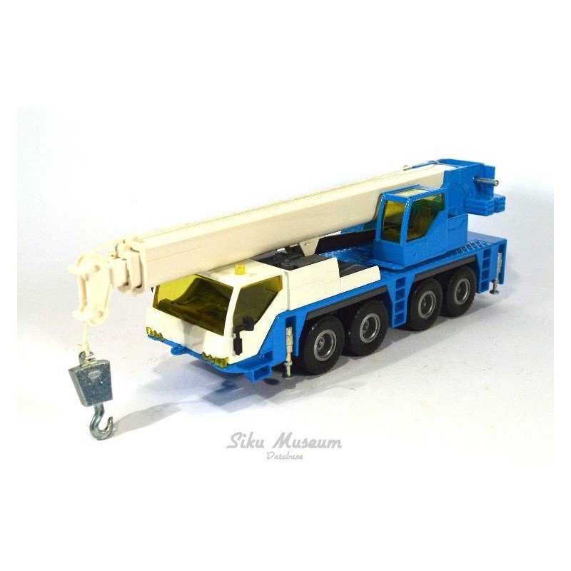 Liebherr LTM 1060/2 mobile crane