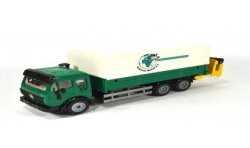 Mercedes SK met heftruck Wegman