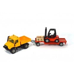 Unimog U140 met heftruck
